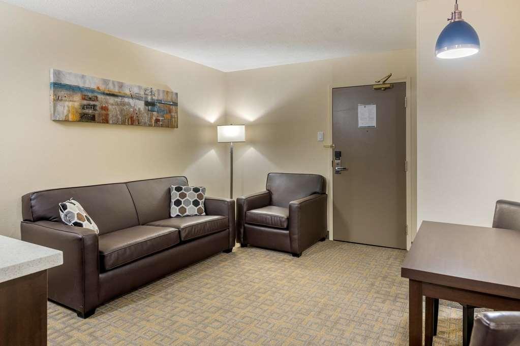 Quality Inn & Suites Bathurst Room photo