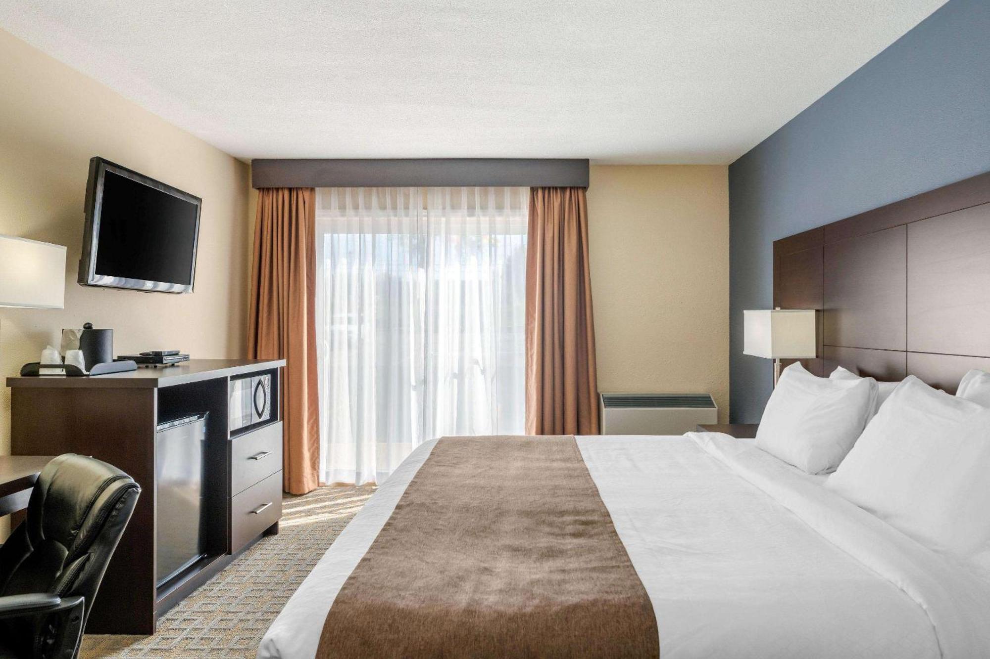 Quality Inn & Suites Bathurst Room photo