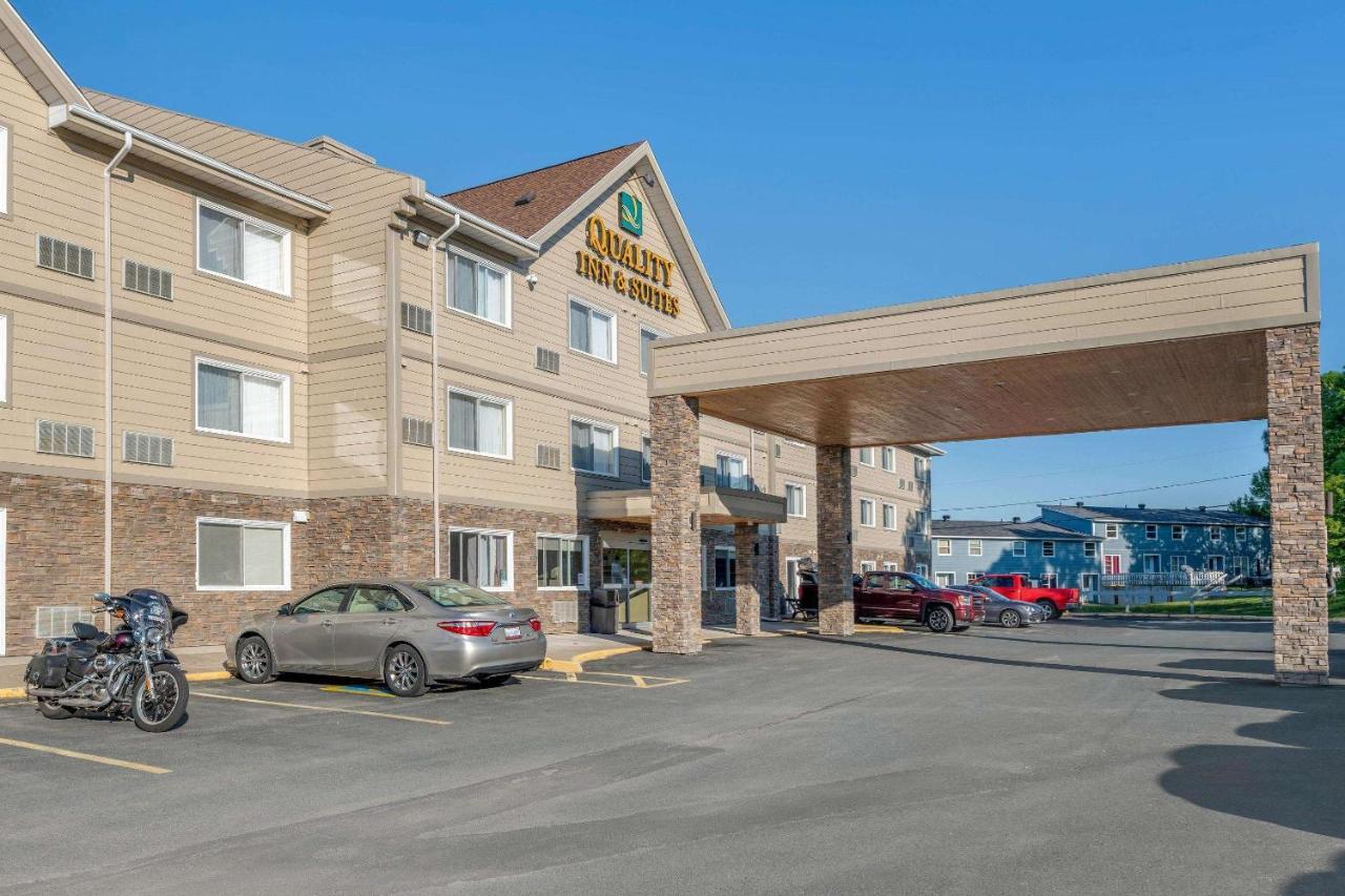 Quality Inn & Suites Bathurst Exterior photo